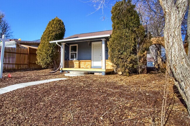 Building Photo - 2 Bedroom 1 Bath in Denver