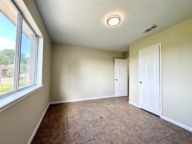 Building Photo - 13706 Audra Ln