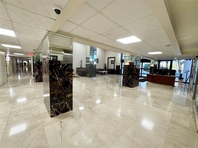 Building Photo - 210 174th St