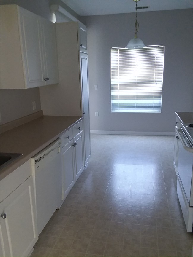 kitchen - 1103 Stockton Ridge