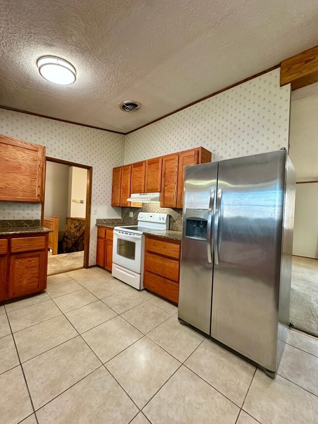 Building Photo - 1409 NW Portland Ave