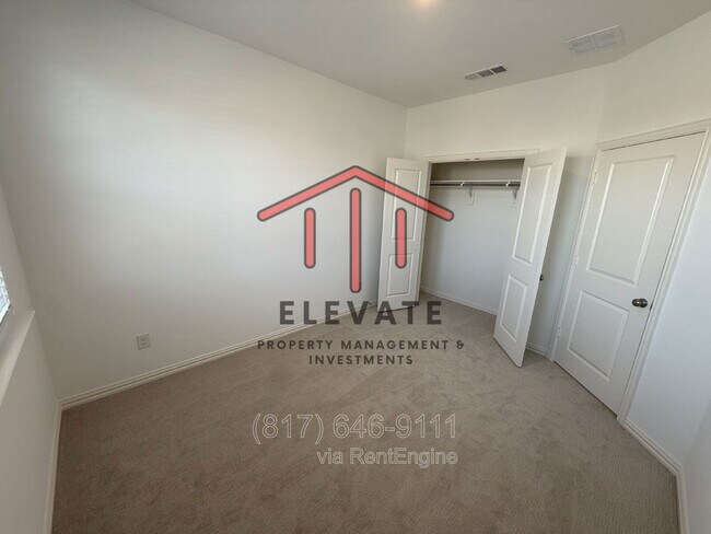 Building Photo - 724 4th St