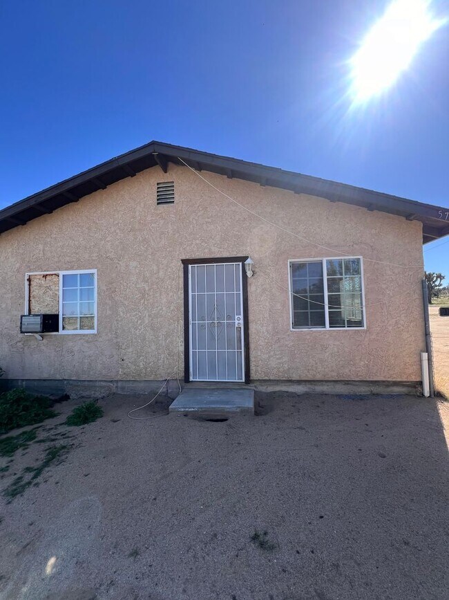 Primary Photo - 57111 Buena Vista Dr