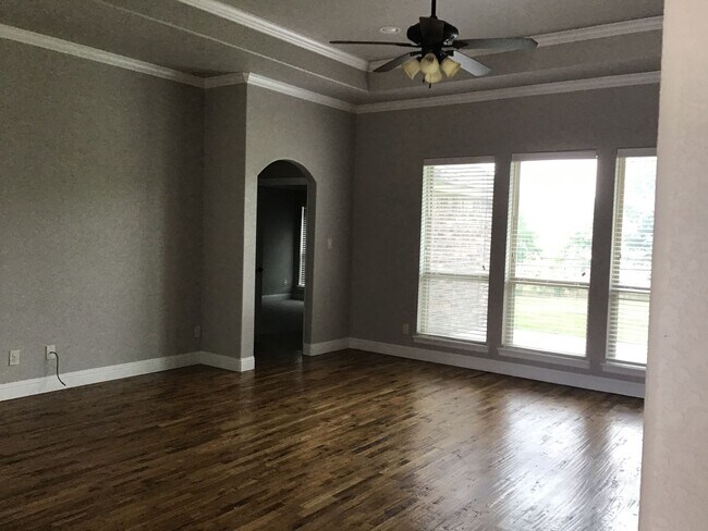 Building Photo - COMING SOON WATER + LAWN CARE Included + C...
