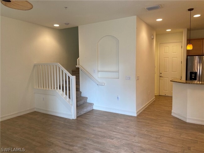 Building Photo - 9151 Delano St