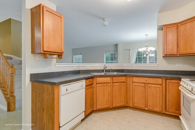 Building Photo - 2417 Stoughton Cir