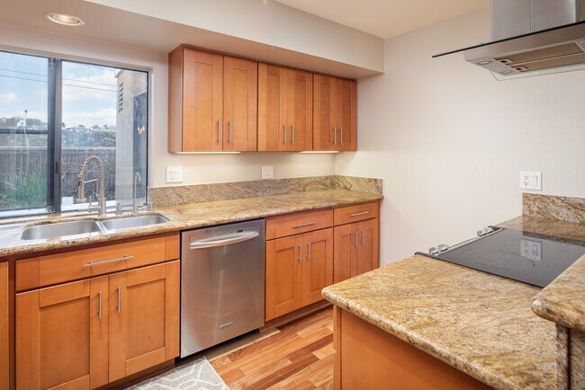 Building Photo - 4015 Camino Lindo