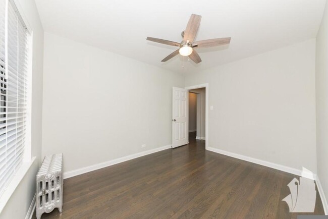 Building Photo - 1 bedroom in Chicago IL 60625