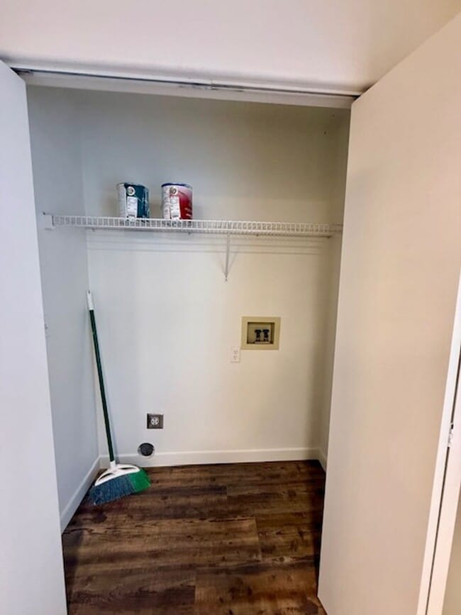 Building Photo - 1290 NW Knoxville Blvd