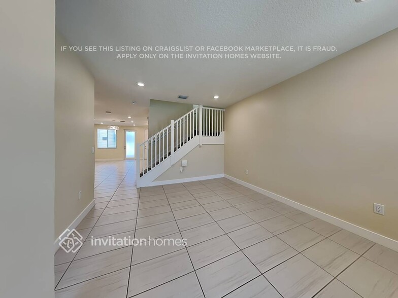 Building Photo - 6450 NW 103rd Pl