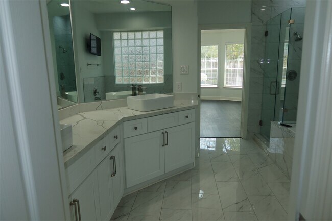 Building Photo - 12211 Summerland Ridge Ln