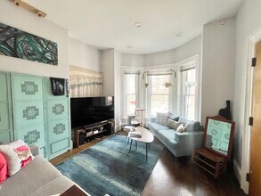 Building Photo - 28 Beacon St