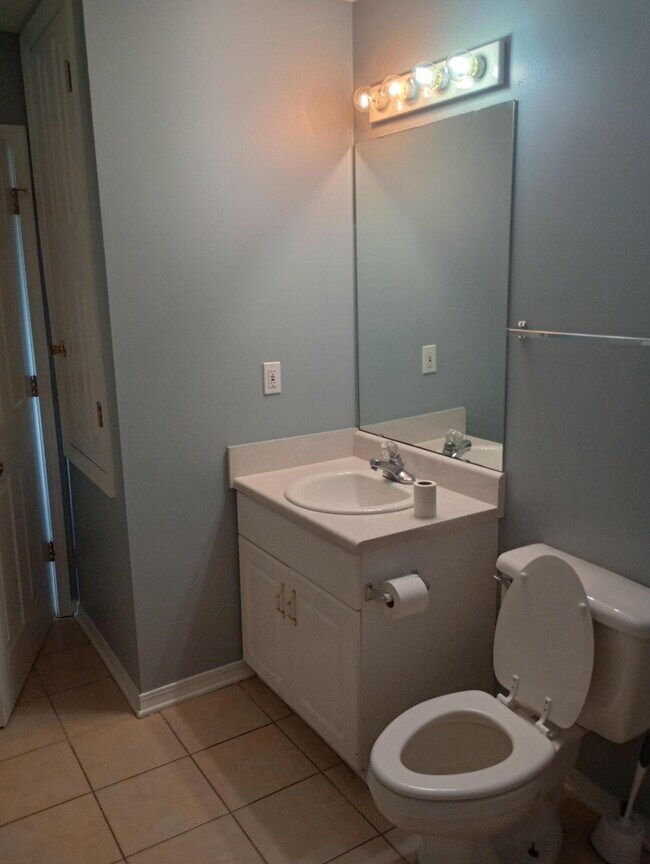 Building Photo - 129 Noblat Dr