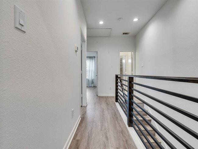 Building Photo - 3536 Rebecca St