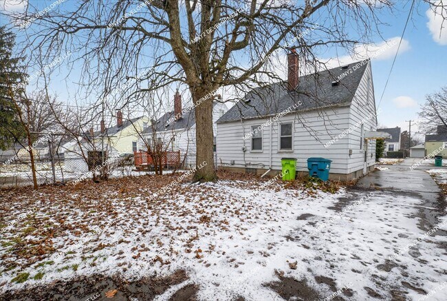 Building Photo - Charming Renovated 3-Bedroom Home for Rent in Eastpointe!