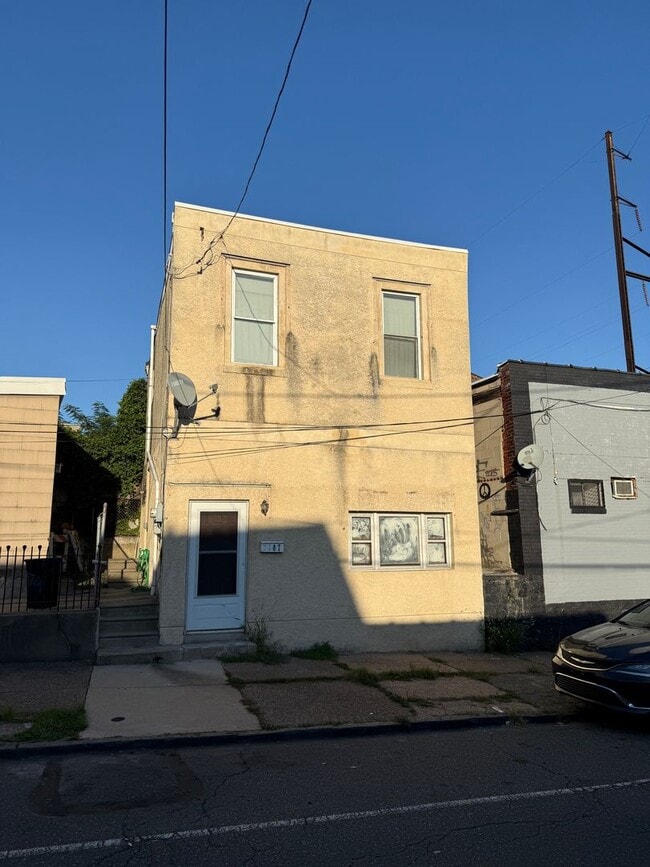 Building Photo - Cute two bedroom in Frankford section of P...