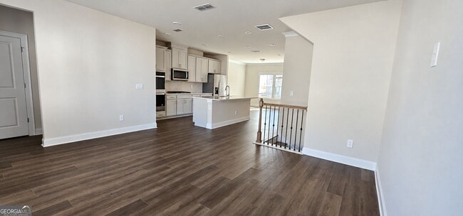 Building Photo - 2836 Devon Vale St