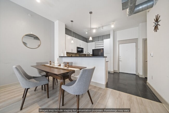 Building Photo - 1901 Post Oak Blvd