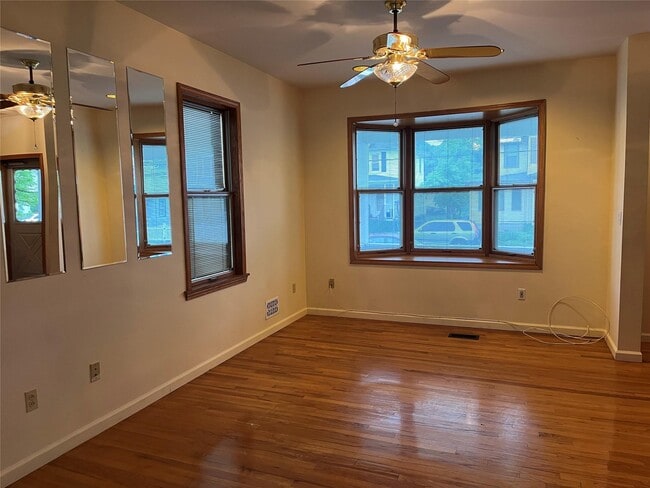 Primary Photo - 20 Demarest Ave