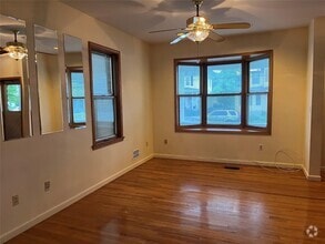 Building Photo - 20 Demarest Ave