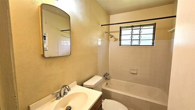 Building Photo - 4303 Howcher St