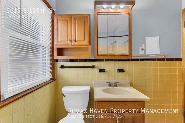 Building Photo - 5617 E 139th St