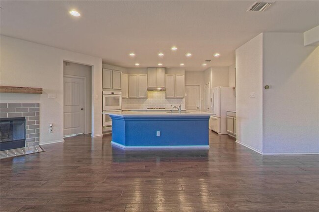 Building Photo - 413 Sheepshank Dr