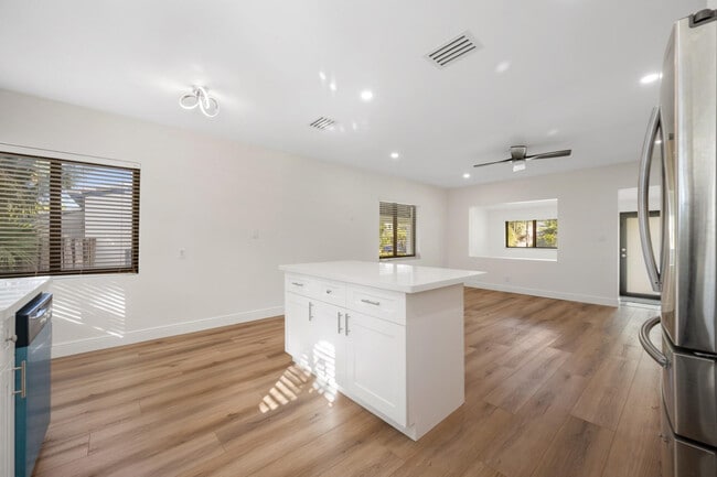 Building Photo - 1512 Fletcher St