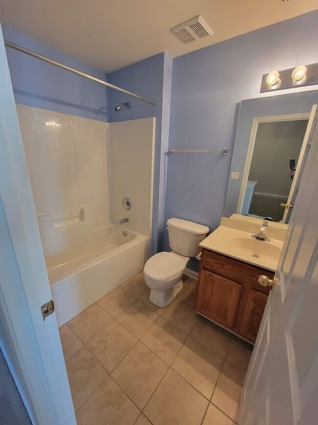 Building Photo - Huntersville Townhouse located in Rosedale!