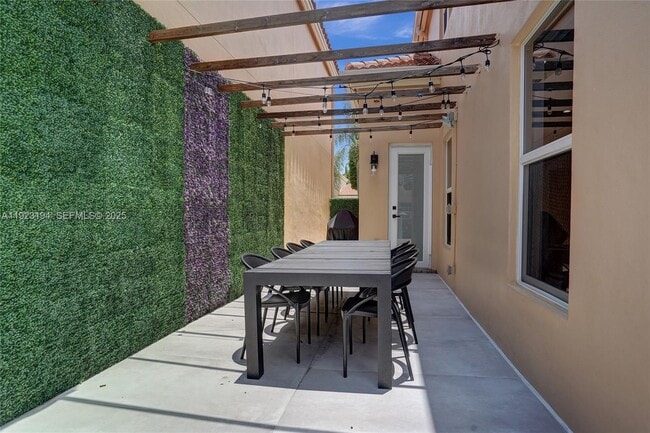 Building Photo - 3757 NE 208th Terrace