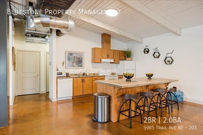 Building Photo - 5985 Trail Ave NE