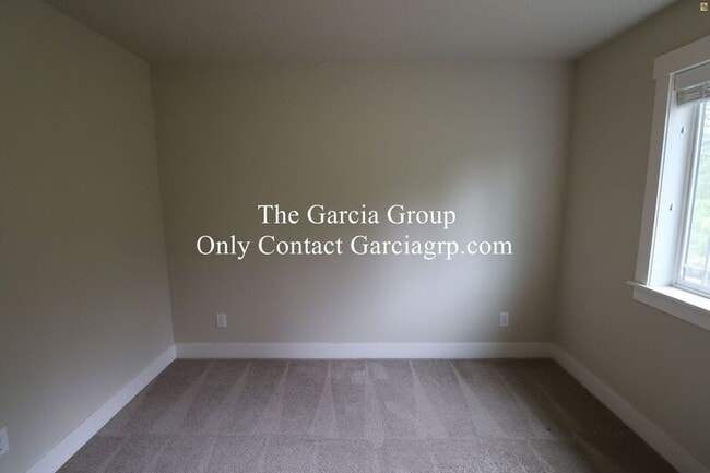 Building Photo - 13712 SW 172nd Ave