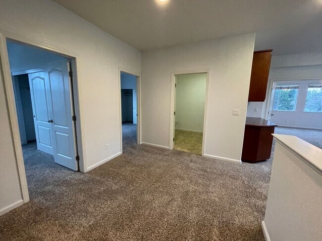 Building Photo - 1513 Sturm Dr