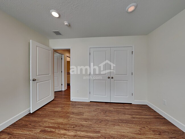 Building Photo - 2308 E Tumbleweed Rd