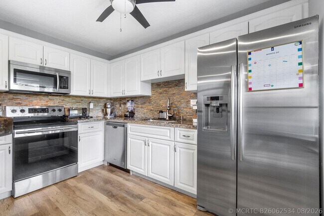 Building Photo - 126 Sparrow Dr