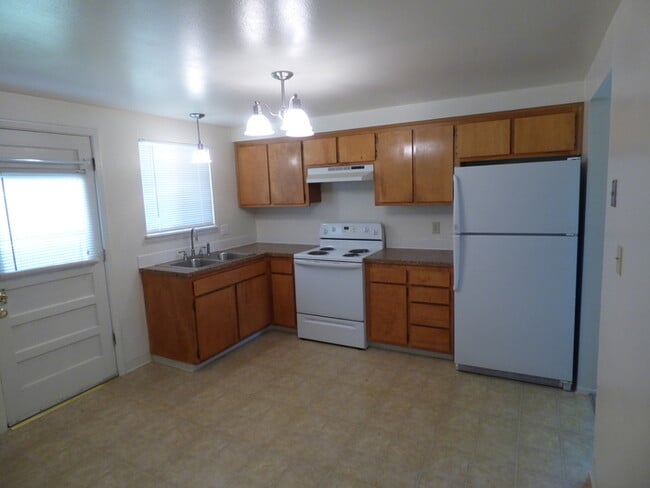 Building Photo - 2 Bed/1 Bath Duplex in Longmont