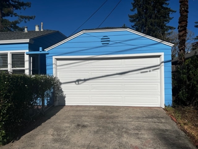 Building Photo - 300 Ridgway Ave