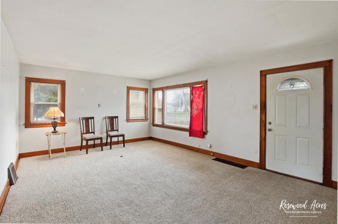 Building Photo - 905 N Everett St