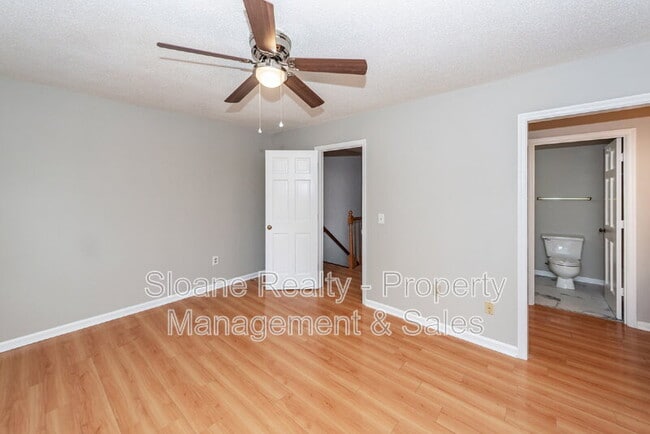Building Photo - 854 Colony Dr