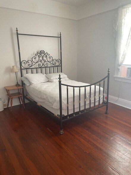 Front Bedroom upstairs - 8226 Cohn St