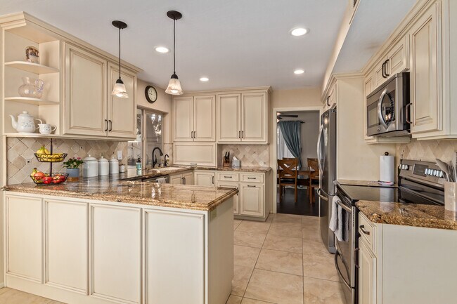 Building Photo - 2326 W Lompoc Cir