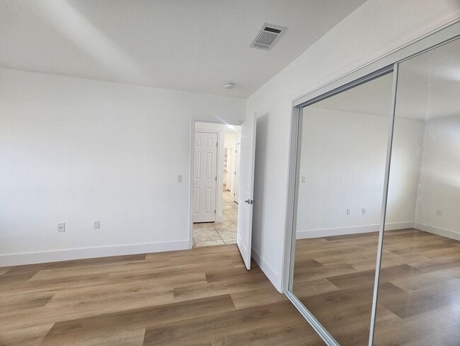 Building Photo - Single Story Senior Home - Newly Remodeled...