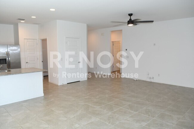 Building Photo - 9449 W Montecito Ave