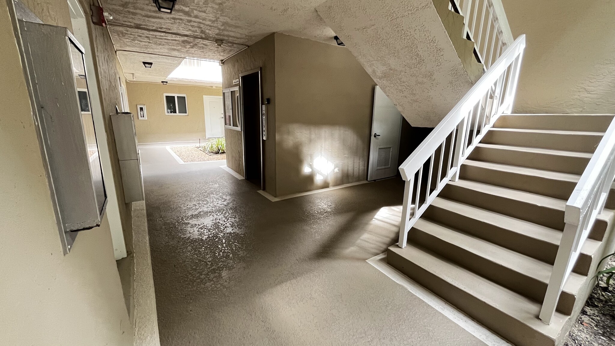 Building Photo - 7850 Camino Real