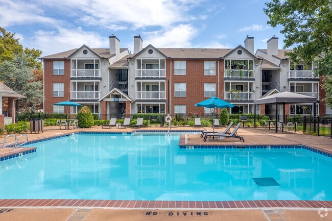 Building Photo - Parc 1010