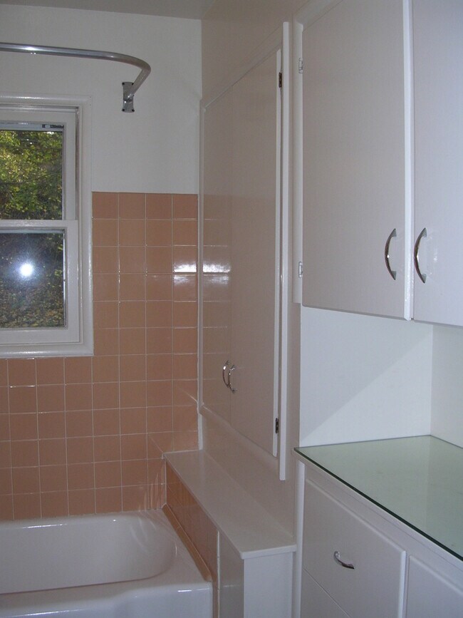 Building Photo - 266