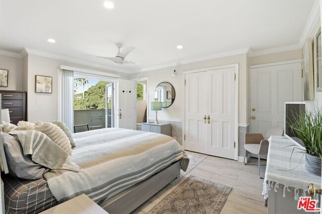 Building Photo - 6400 Pacific Ave