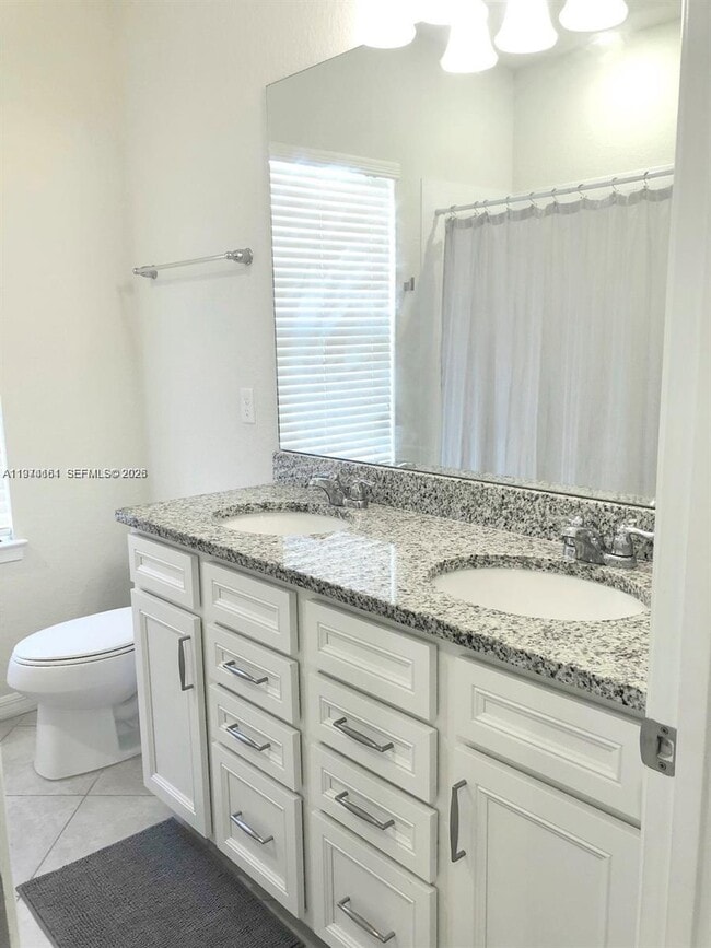 Building Photo - 2857 Bard St