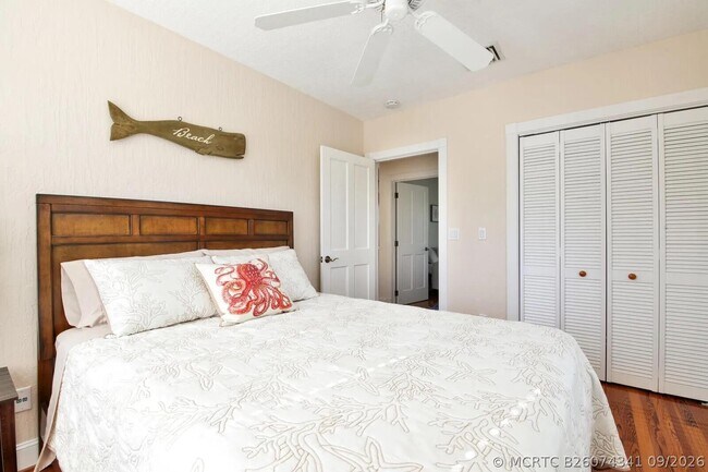 Building Photo - 607 Flamingo Dr
