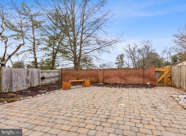 Building Photo - 19327 Frenchton Pl